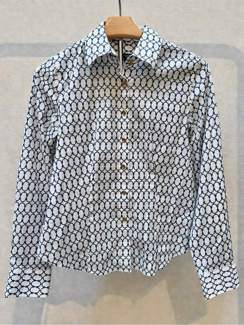Talbots Petites 2P Blue White Chain Print Button Front Wrinkle Resistant Blouse